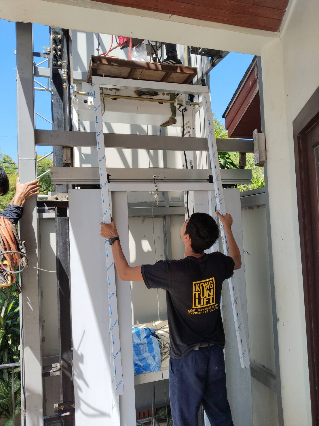 PASSENGER ELEVATOR 15